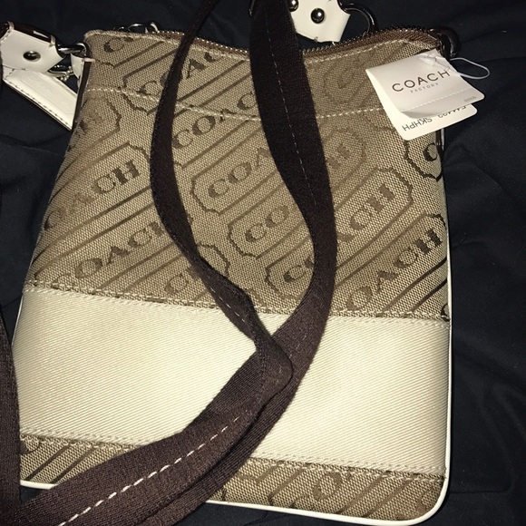 Coach Women's Natural Legacy Signature Swingpack - Picture 5 of 7